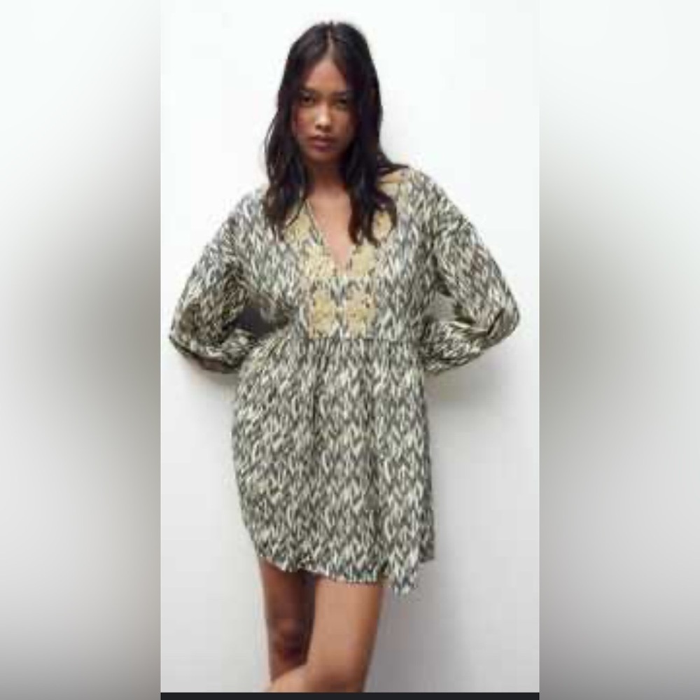 Women's Zara Black and Cream Geometric Mini Dress